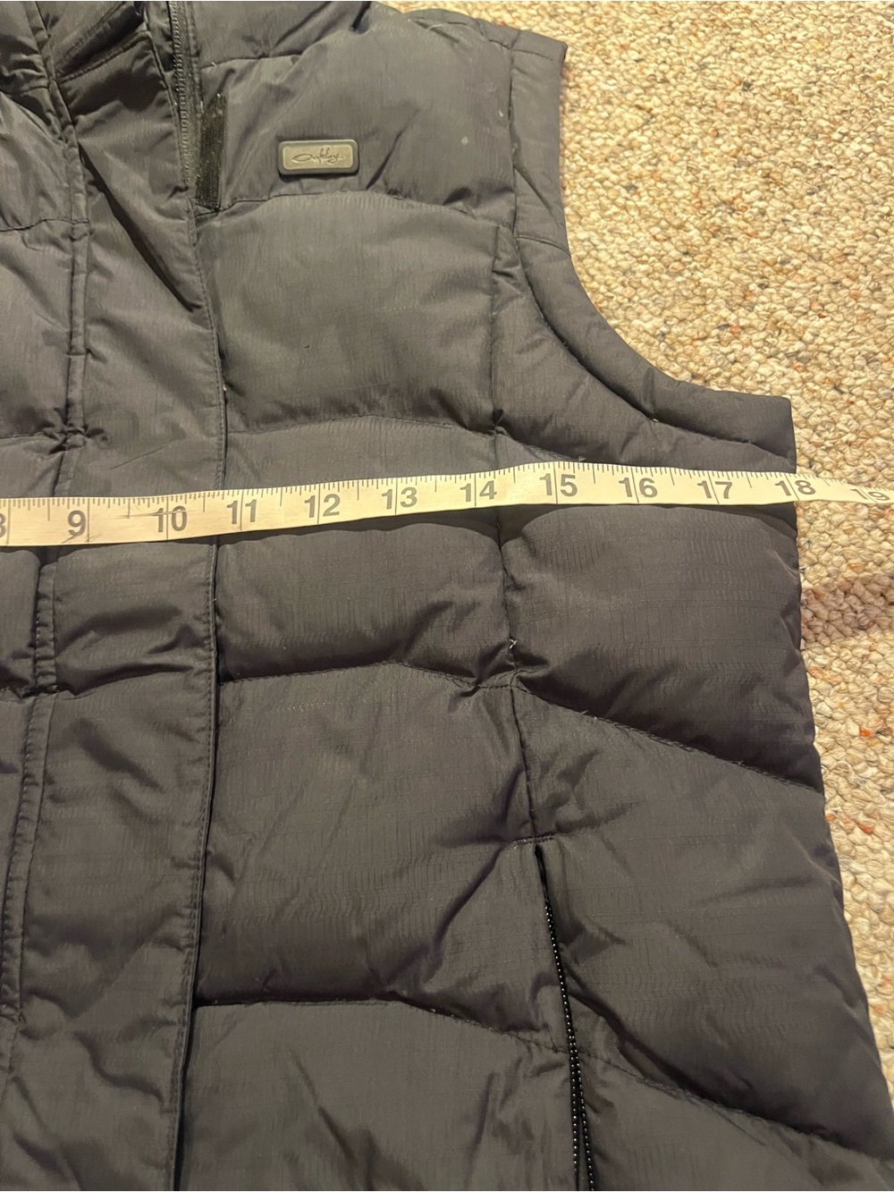 Oakley Black Quilted Puffer Vest for Women - Picture 6 of 8